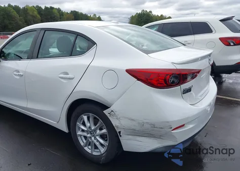 2015 Mazda 3 Touring z USA, uszkodzony, nr VIN 3MZBM1V79FM179845